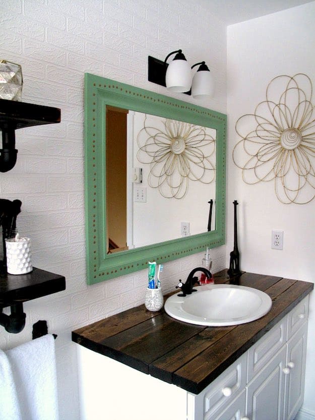 C:\Users\user\Downloads\02OkiAdi4\Milda\Beauty on a Budget 6 Chic and Cheap DIY Bathroom Vanity Plans\6. Modified bathroom vanity from a dressing table - diyprojects.com.jpg