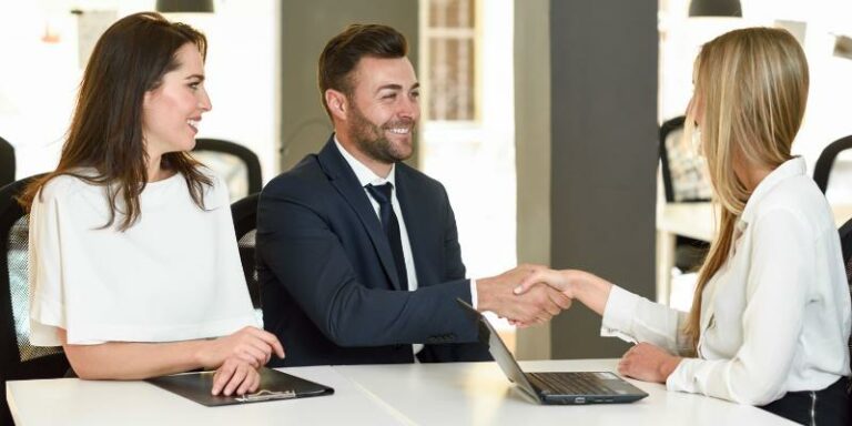 When-to-Hire-and-How-to-Find-Lawyers-for-Health-Insurance-Claims